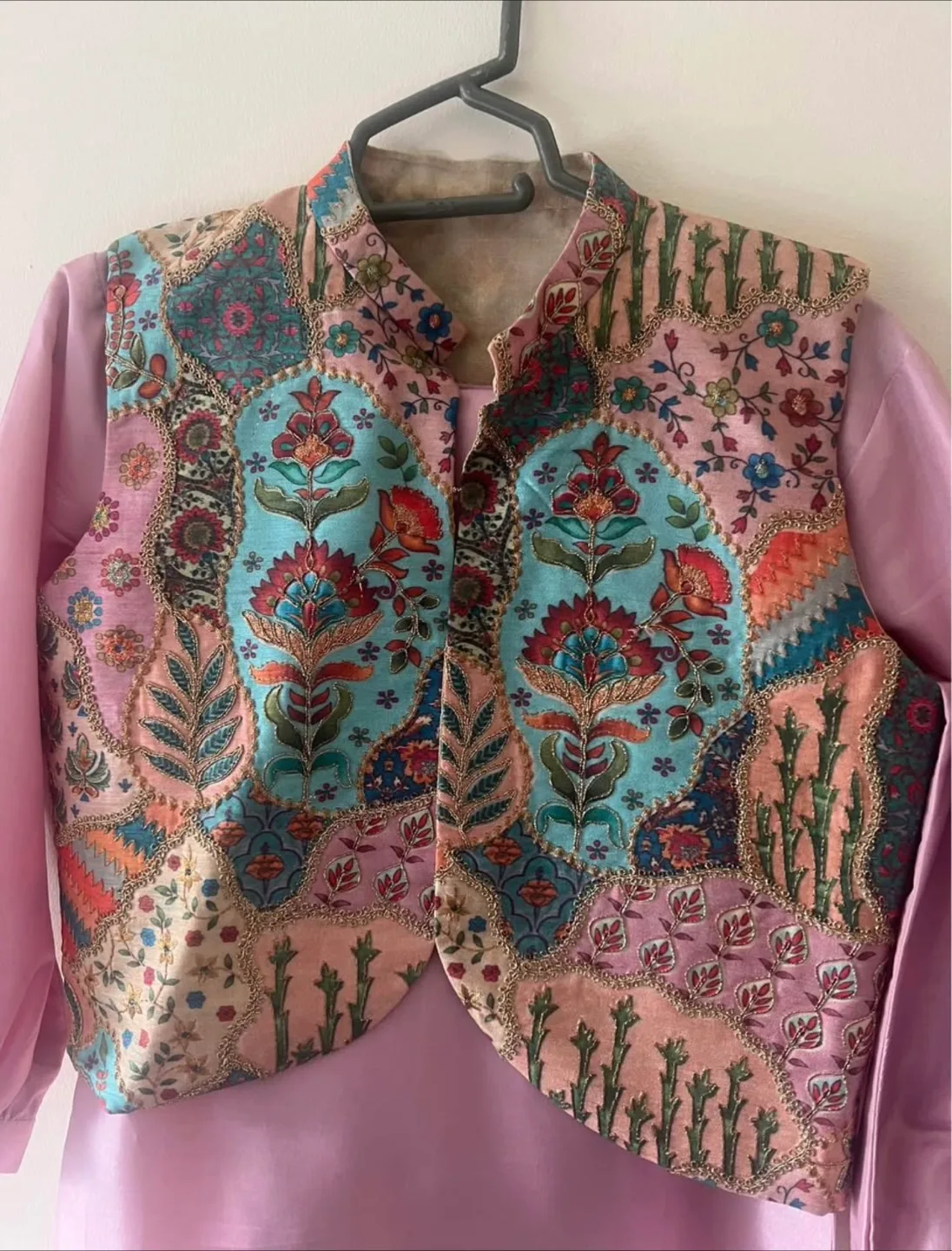 Lilac Salwar Kameez with Embroidered Vest image indicator(2)