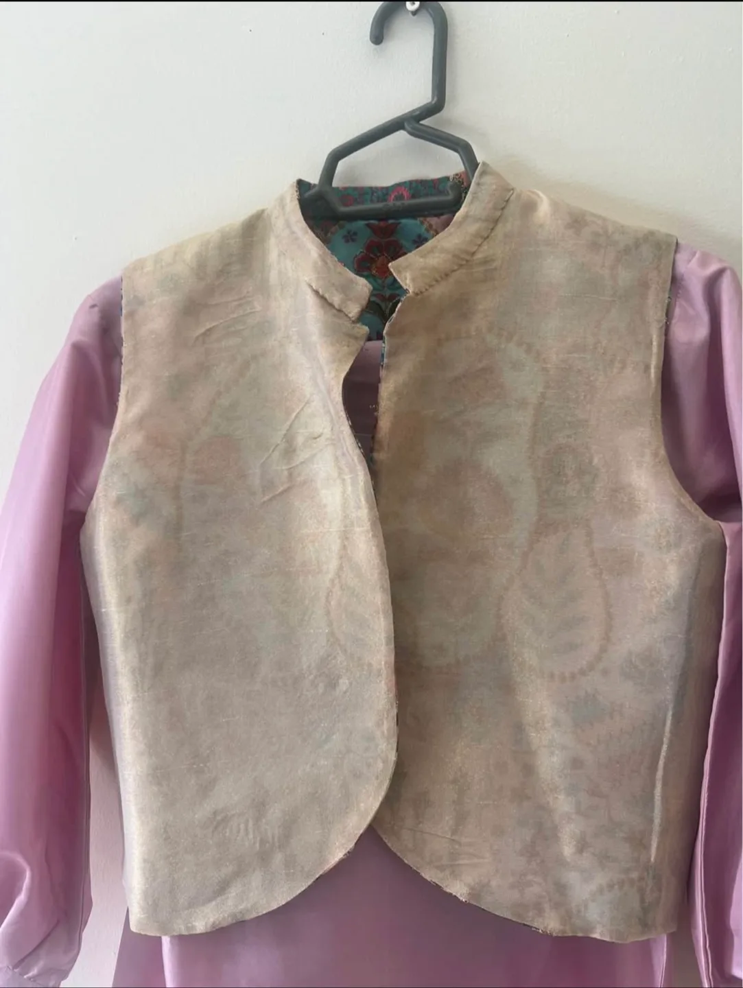 Lilac Salwar Kameez with Embroidered Vest image indicator(3)