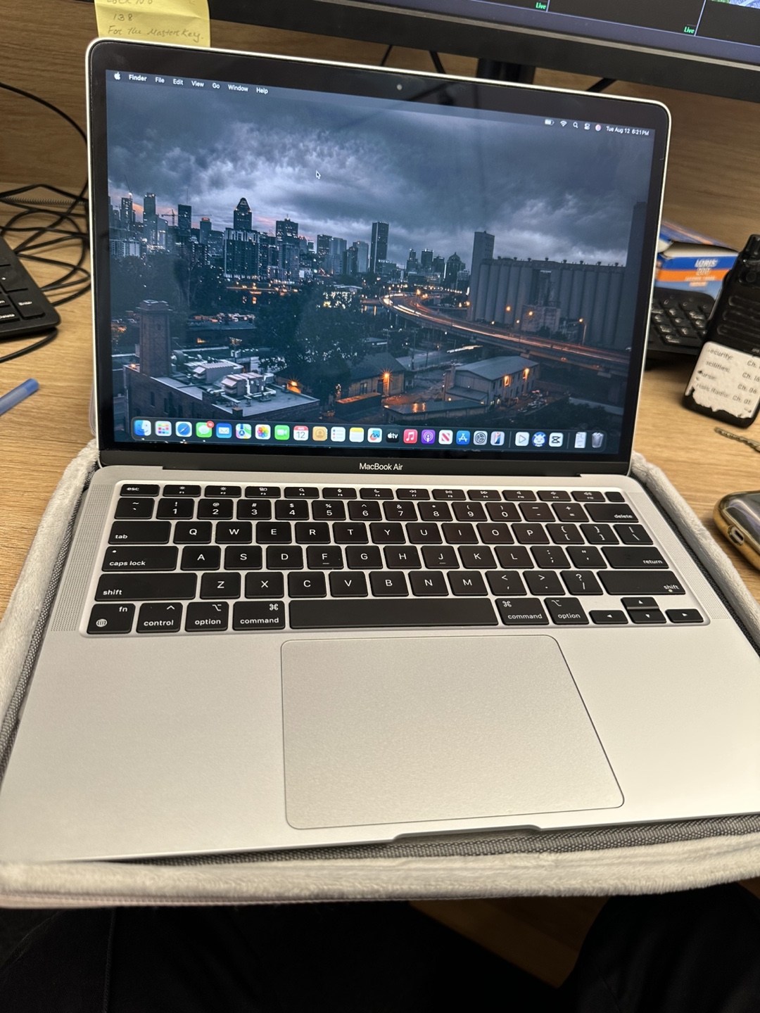 MacBook Air M1, 2020 - 8GB Memory