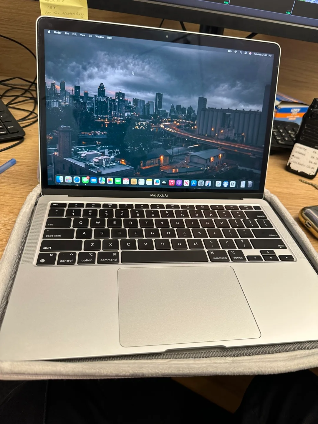 MacBook Air M1, 2020 - 8GB Memory thumbnail