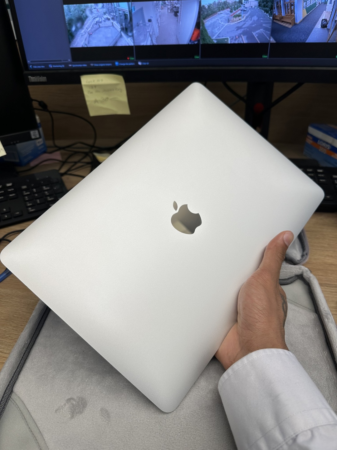 MacBook Air M1, 2020 - 8GB Memory - photo 5