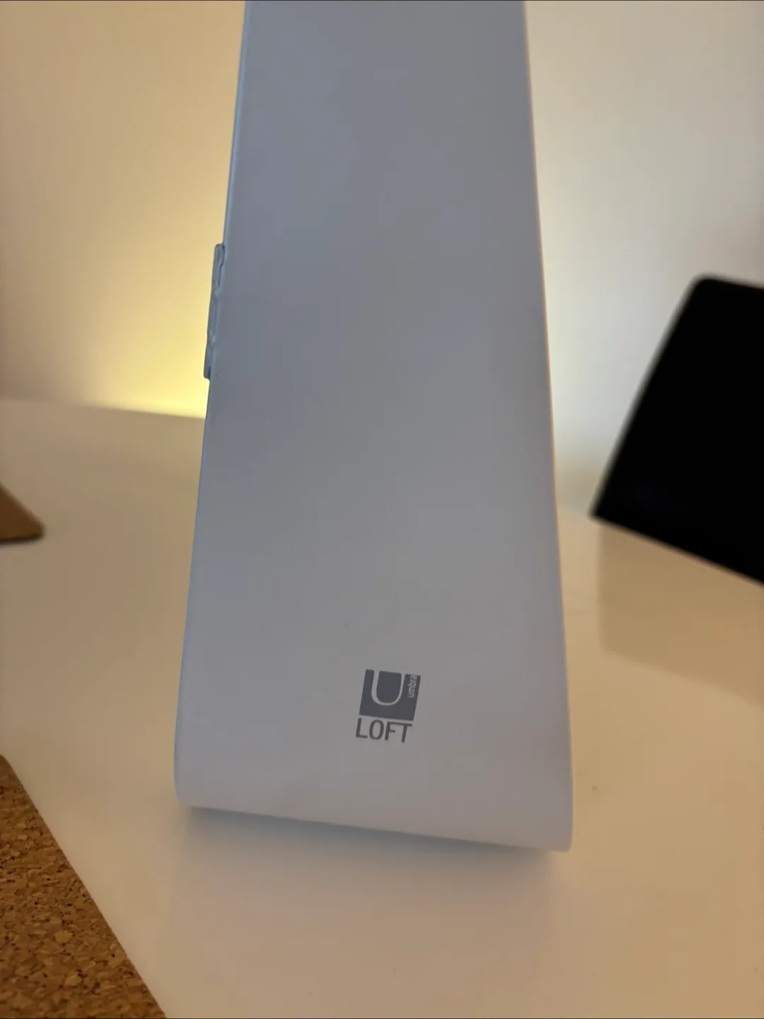 Umbra Loft Vanity Mirror image indicator(3)