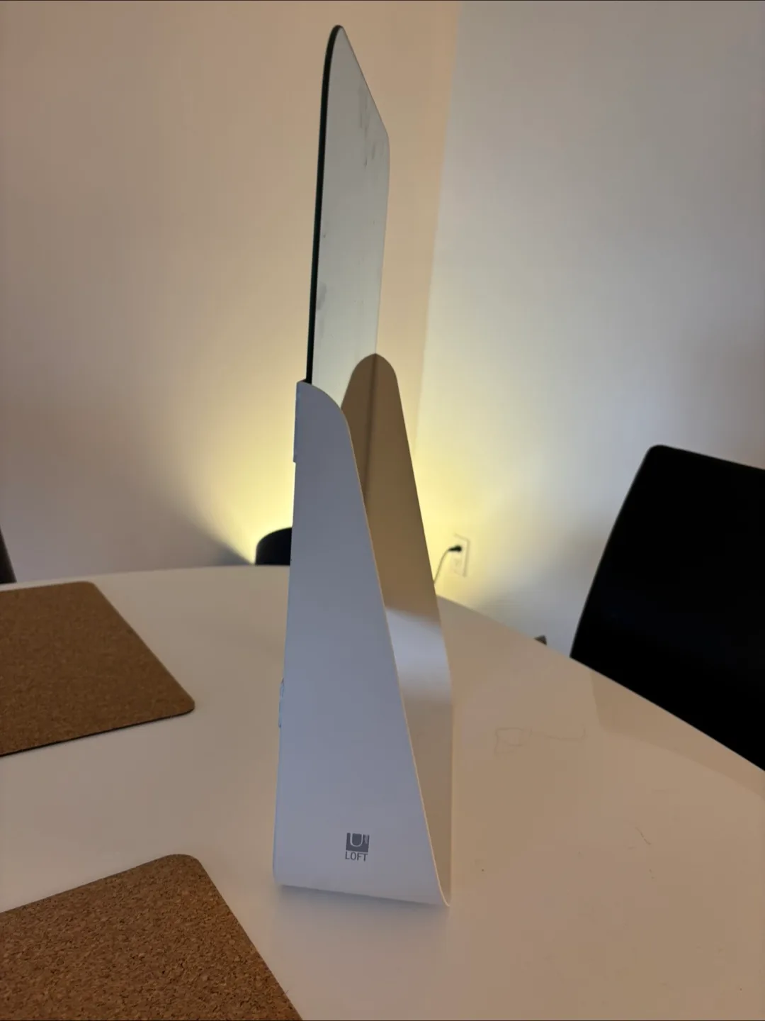 Umbra Loft Vanity Mirror image indicator(2)