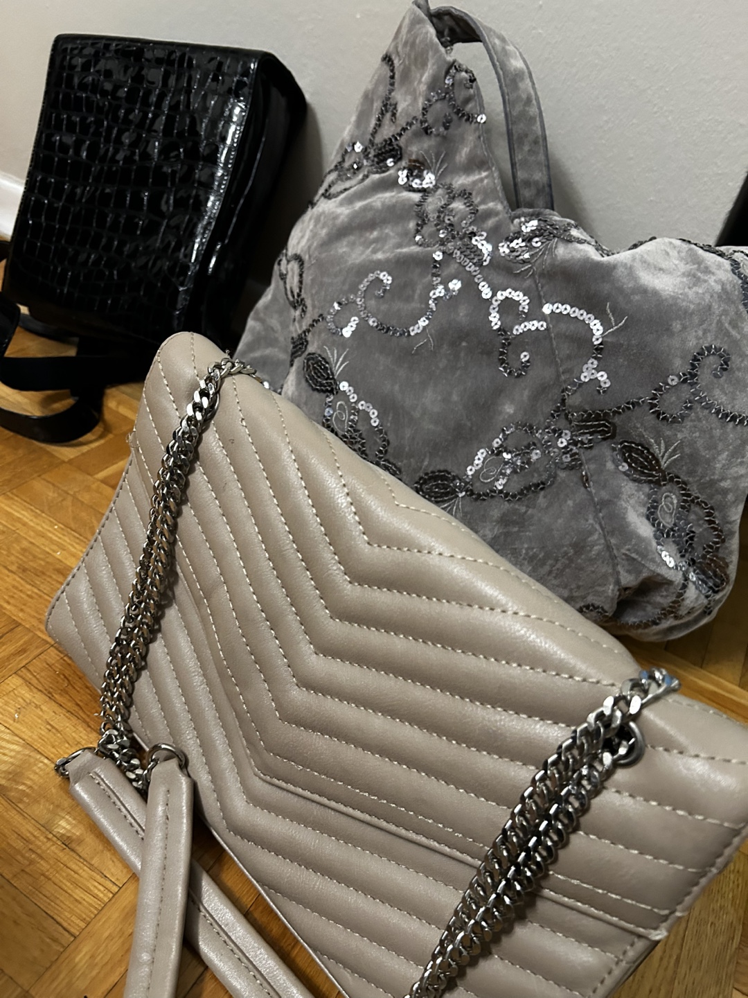 Variety of Purses - photo 5
