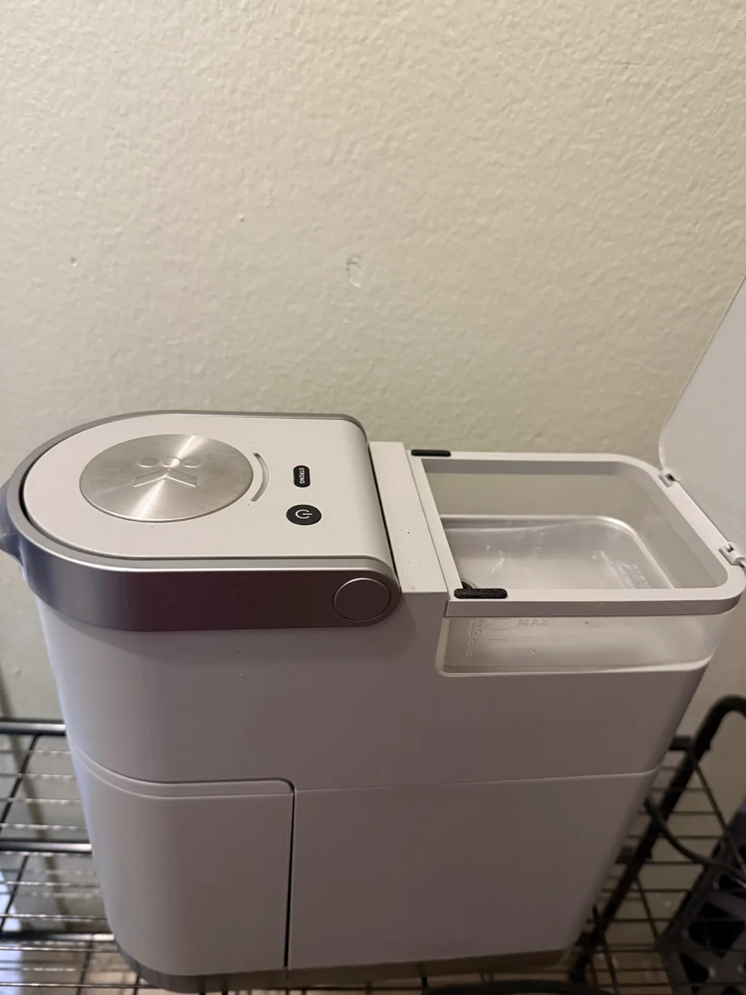 Keurig K-Mini Single Serve Coffee Maker Gray image indicator(3)