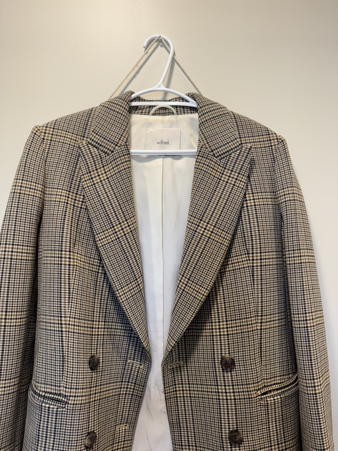 Wilfred Plaid Blazer, I worn it for a meeting just 1 time