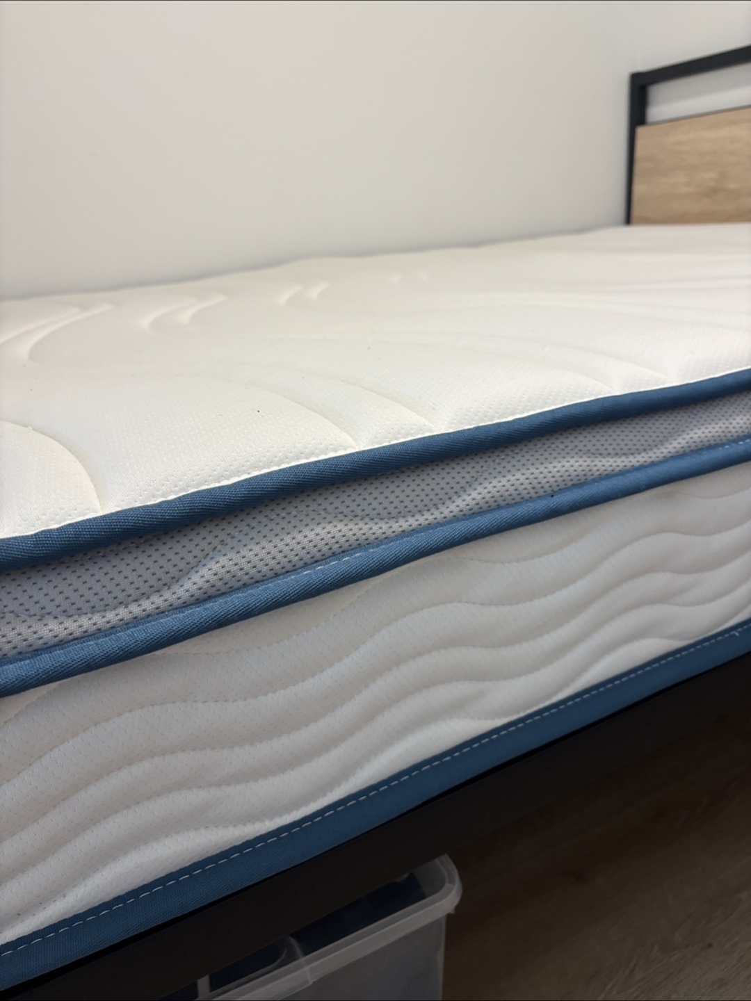 Zinus double full mattress + frame - photo 2