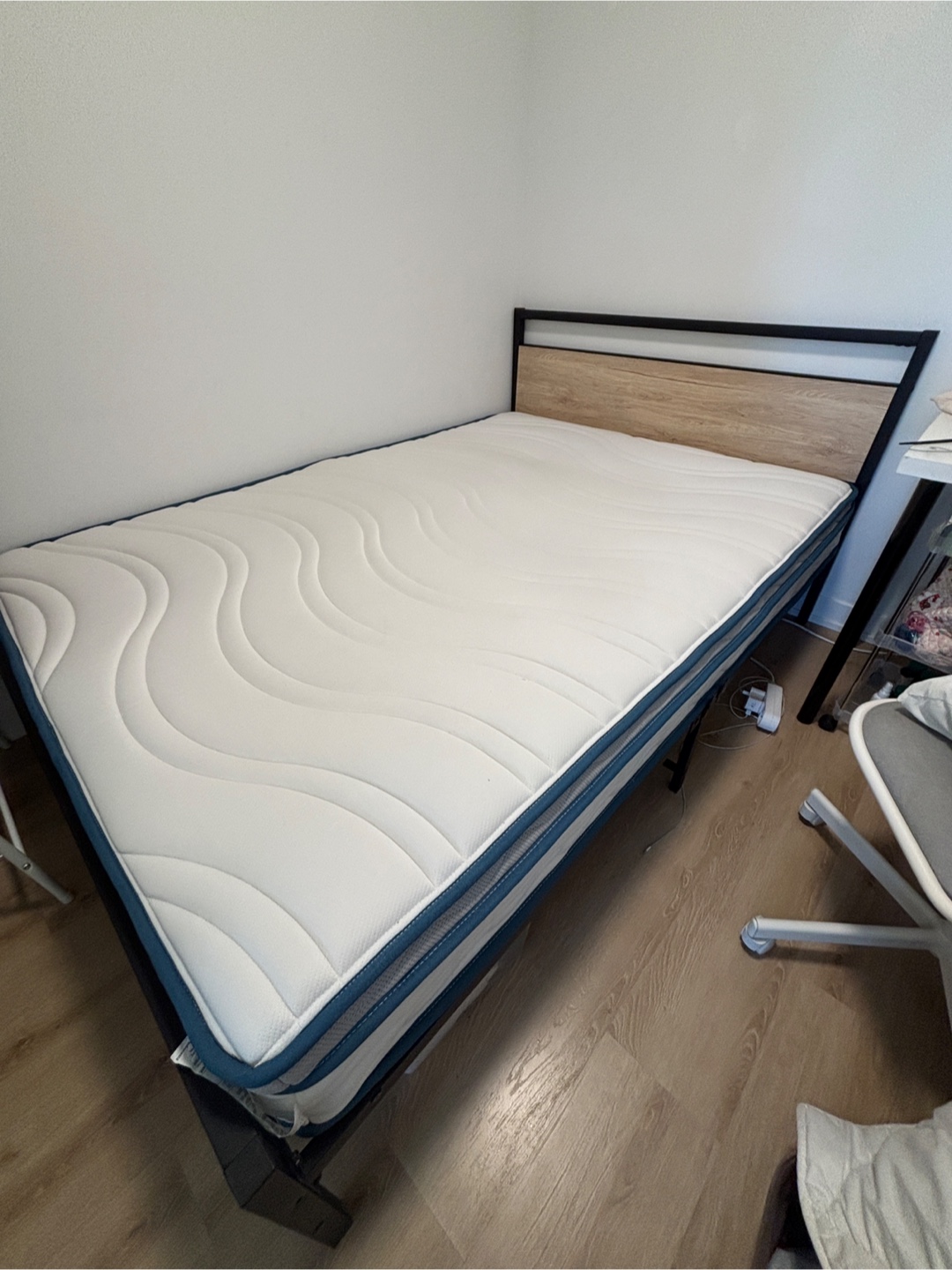Zinus double full mattress + frame