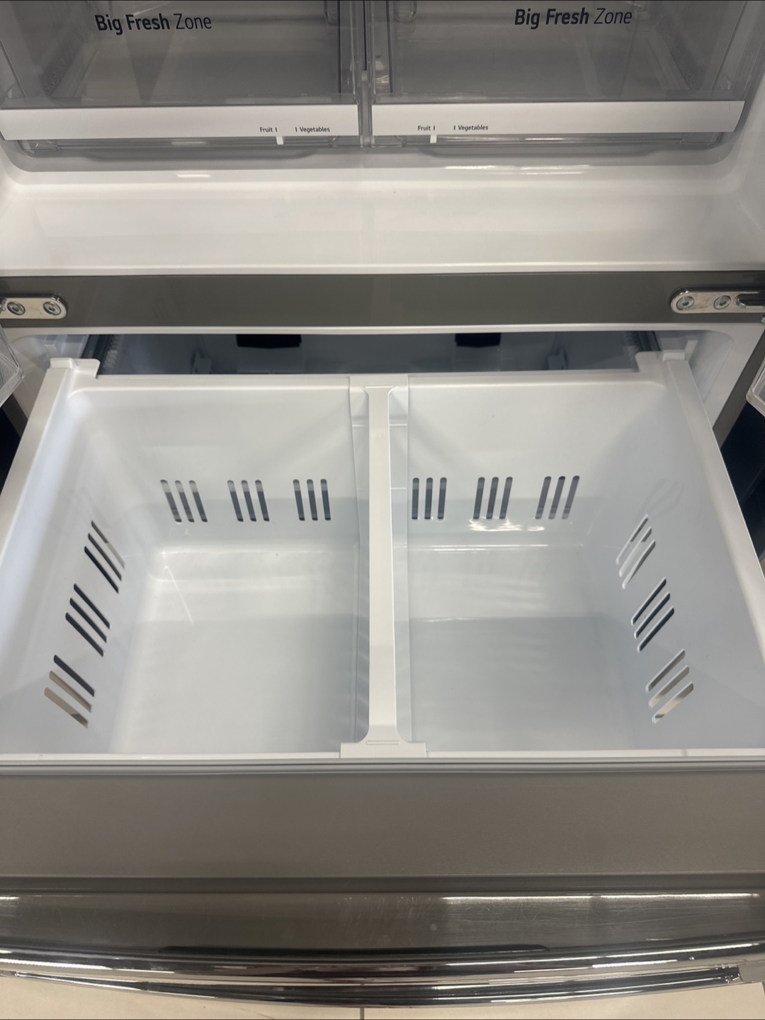 LG Fridge 4-door Counter Depth with warranty - photo 4