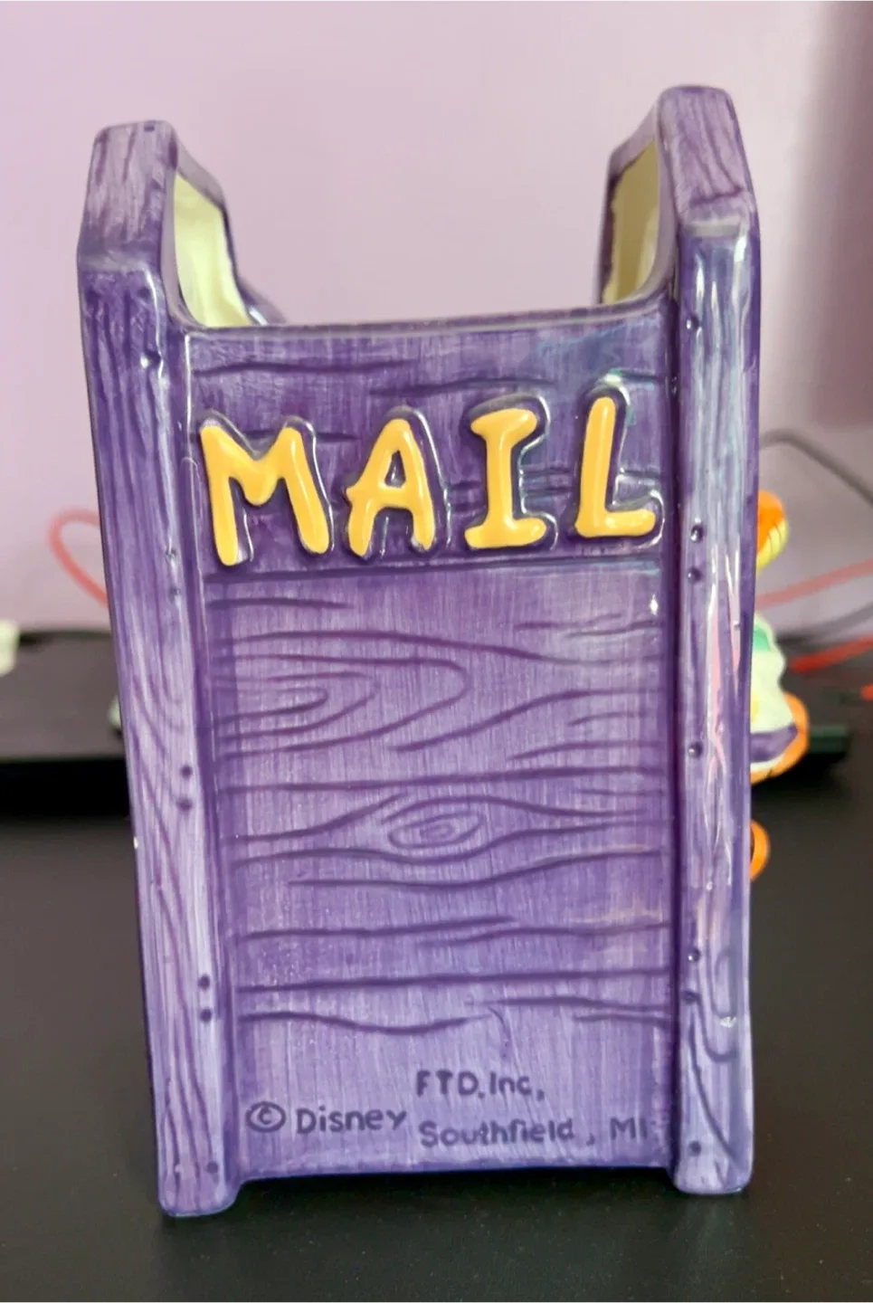 Disney Winnie the Pooh Mailbox Planter image indicator(3)