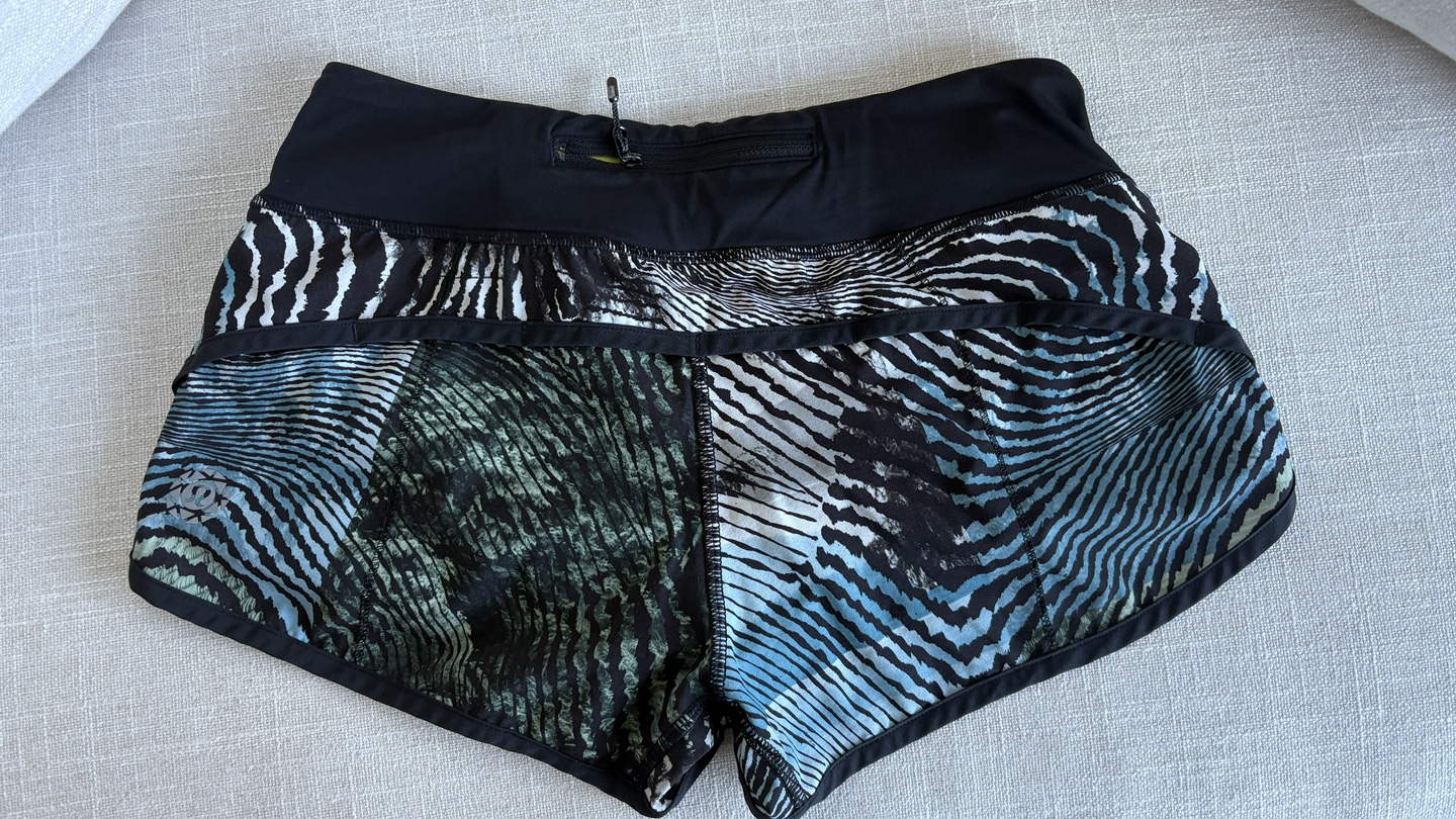 Lululemon Speed Up Line Shorts - photo 2