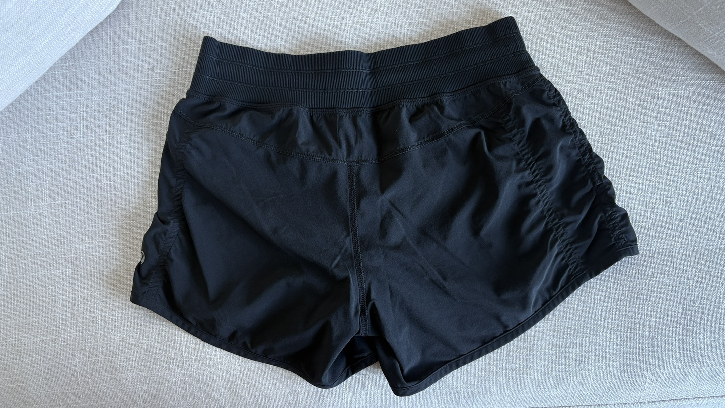 Lululemon run shorts - photo 2