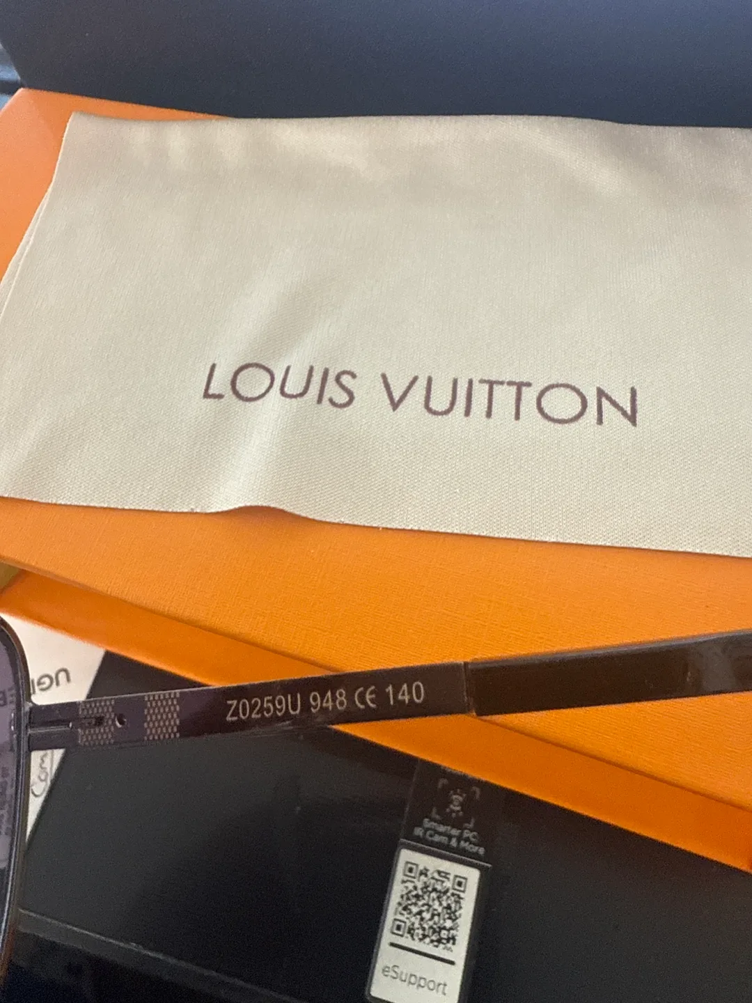 Louis Vuitton Sunglasses Z0259U image indicator(4)