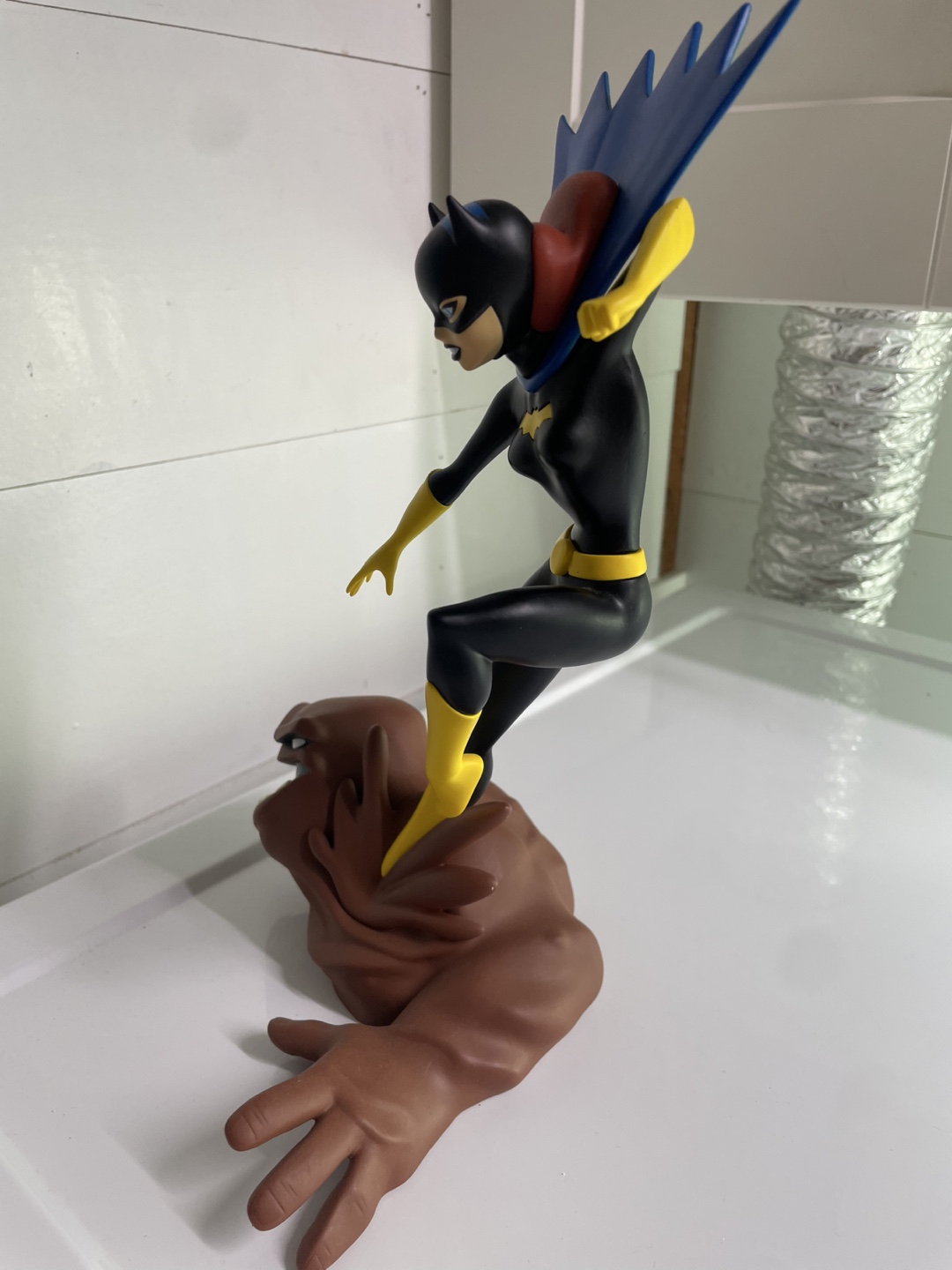 DC Collectibles Batgirl & Clayface Statue - photo 3