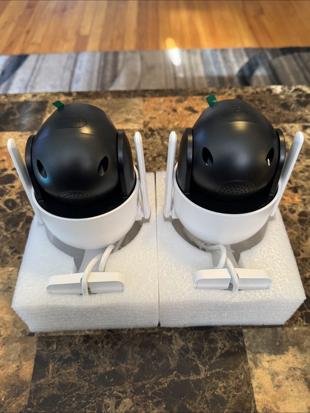 New DEKCO 2K Wi-Fi Security Camera - 2 Pack - photo 3