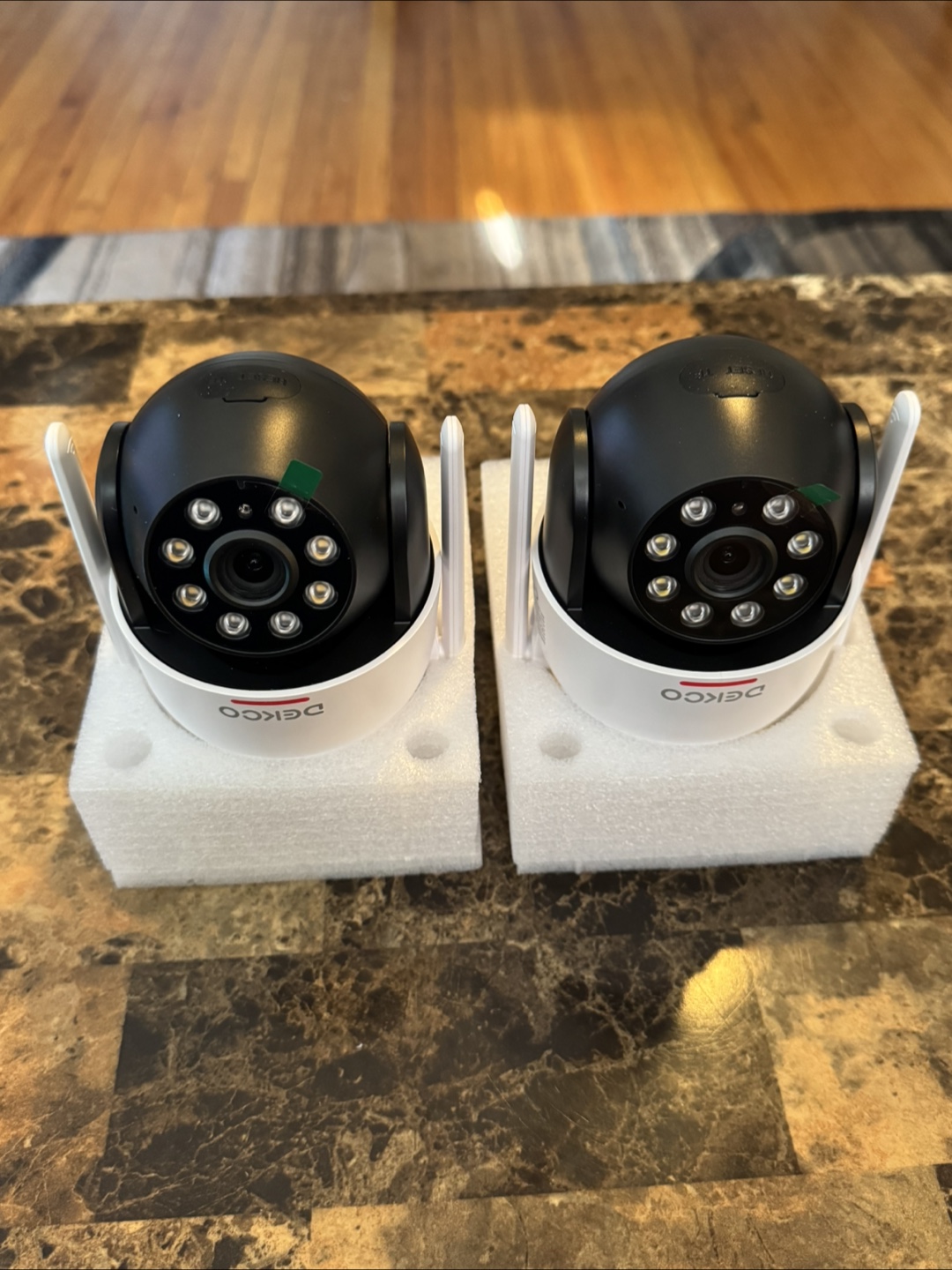 New DEKCO 2K Wi-Fi Security Camera - 2 Pack - photo 2