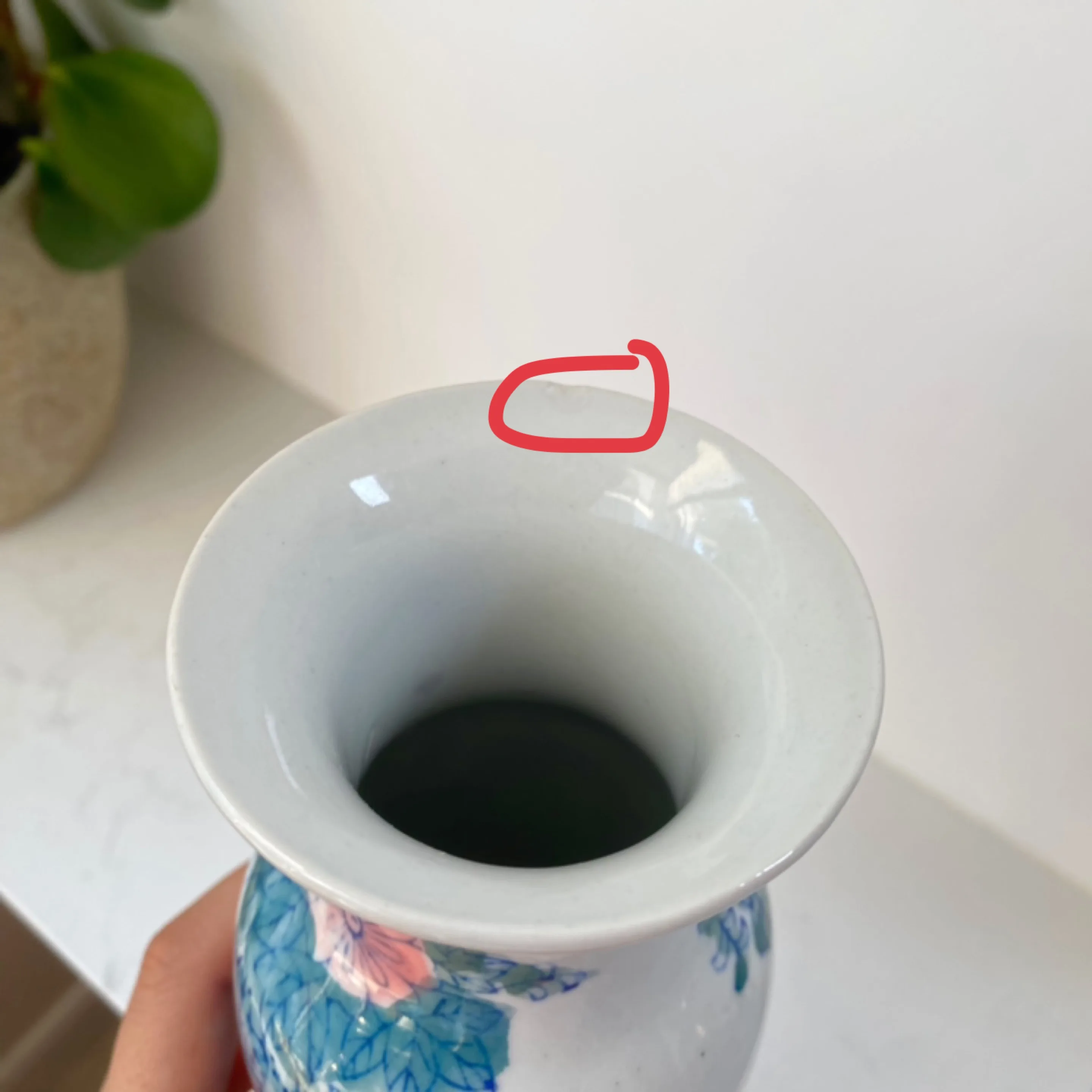 Vintage Floral Ceramic Vase image indicator(2)