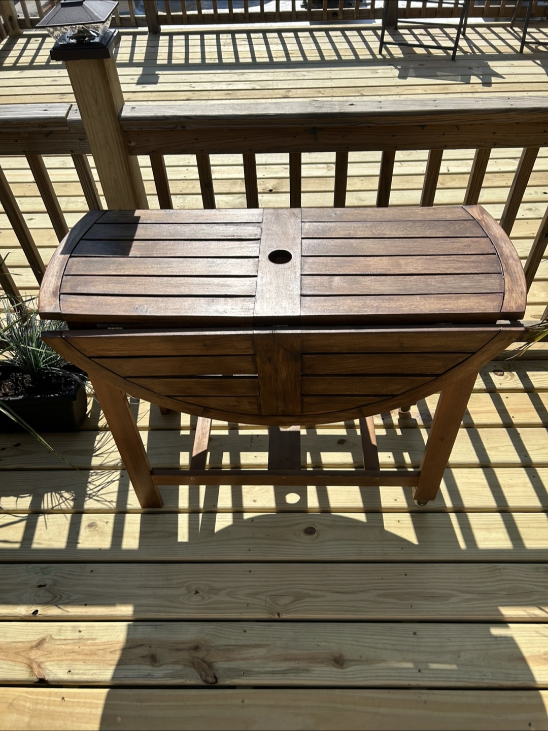 Wooden outdoor table (plus chairs) - photo 2