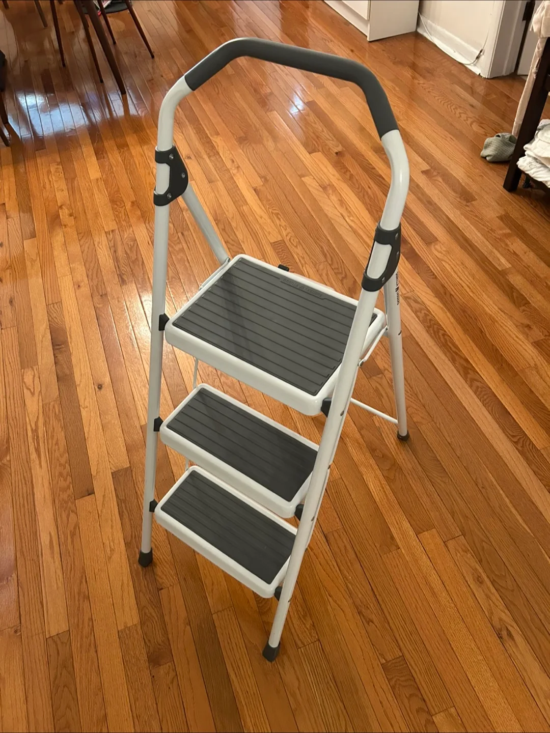 3-step ladder thumbnail