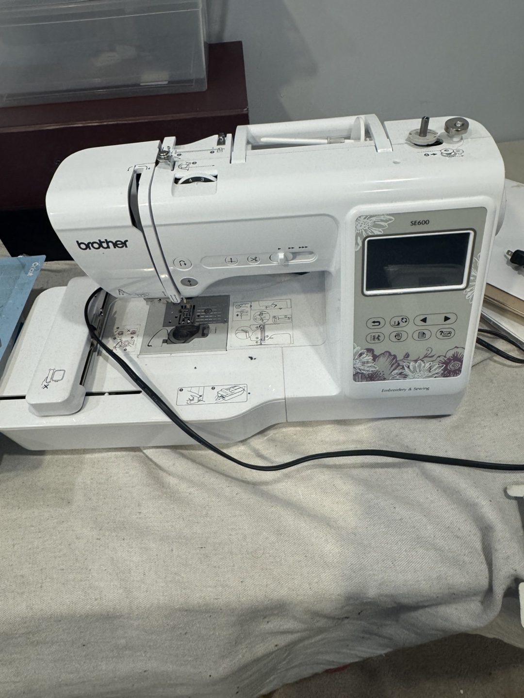 Brother SE600 Sewing and Embroidery Machine