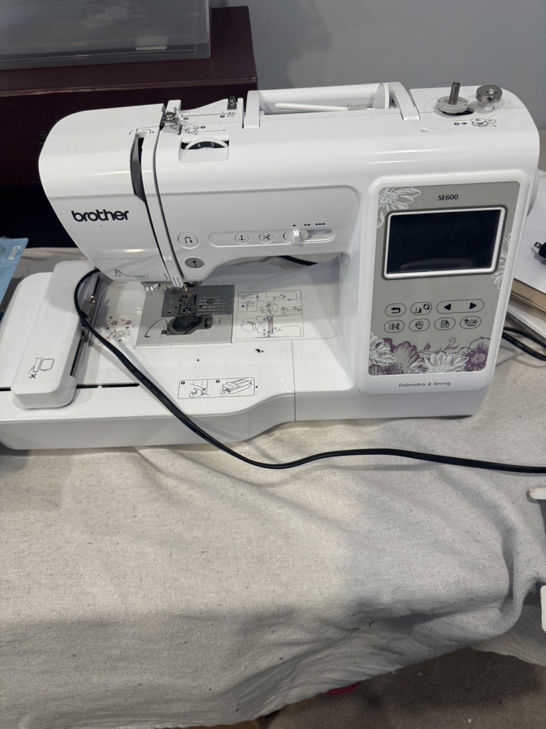 Brother SE600 Sewing and Embroidery Machine - photo 3