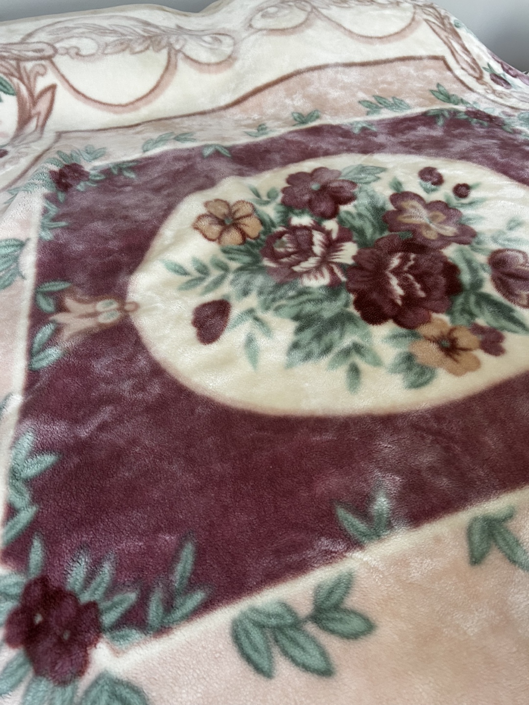 High quality Floral Patterned Blanket