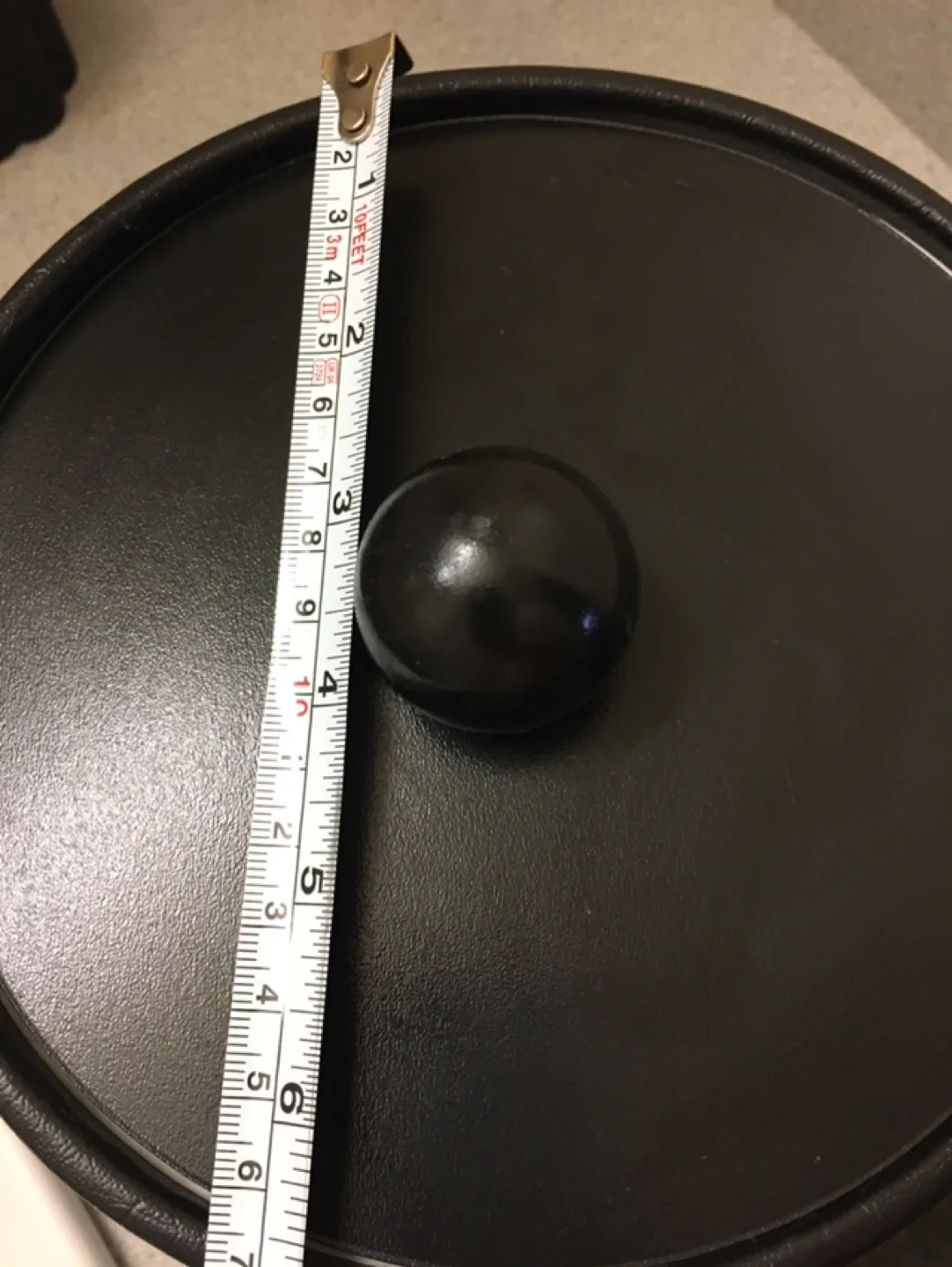 Black Ice Bucket with Lid & Tongs image indicator(8)