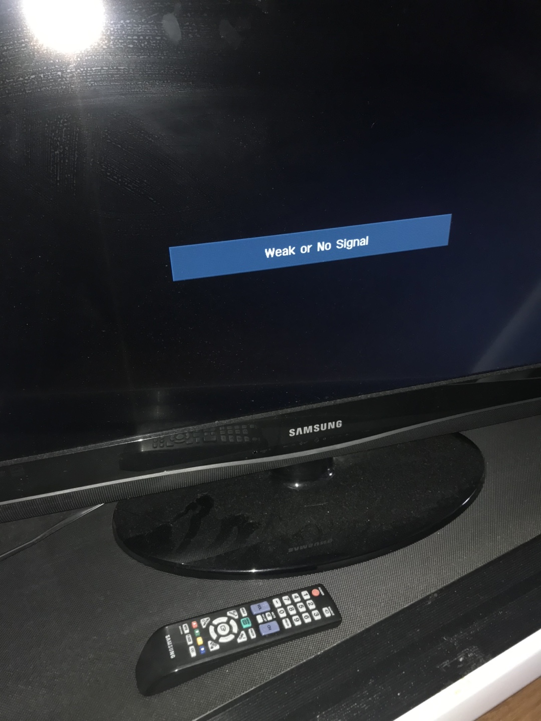 Samsung 32 inch LCD TV with remote (not SMART)❤️ - photo 2