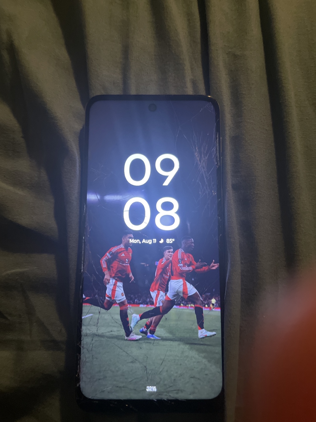 Motorola Smartphone - Cracked Screen - photo 2