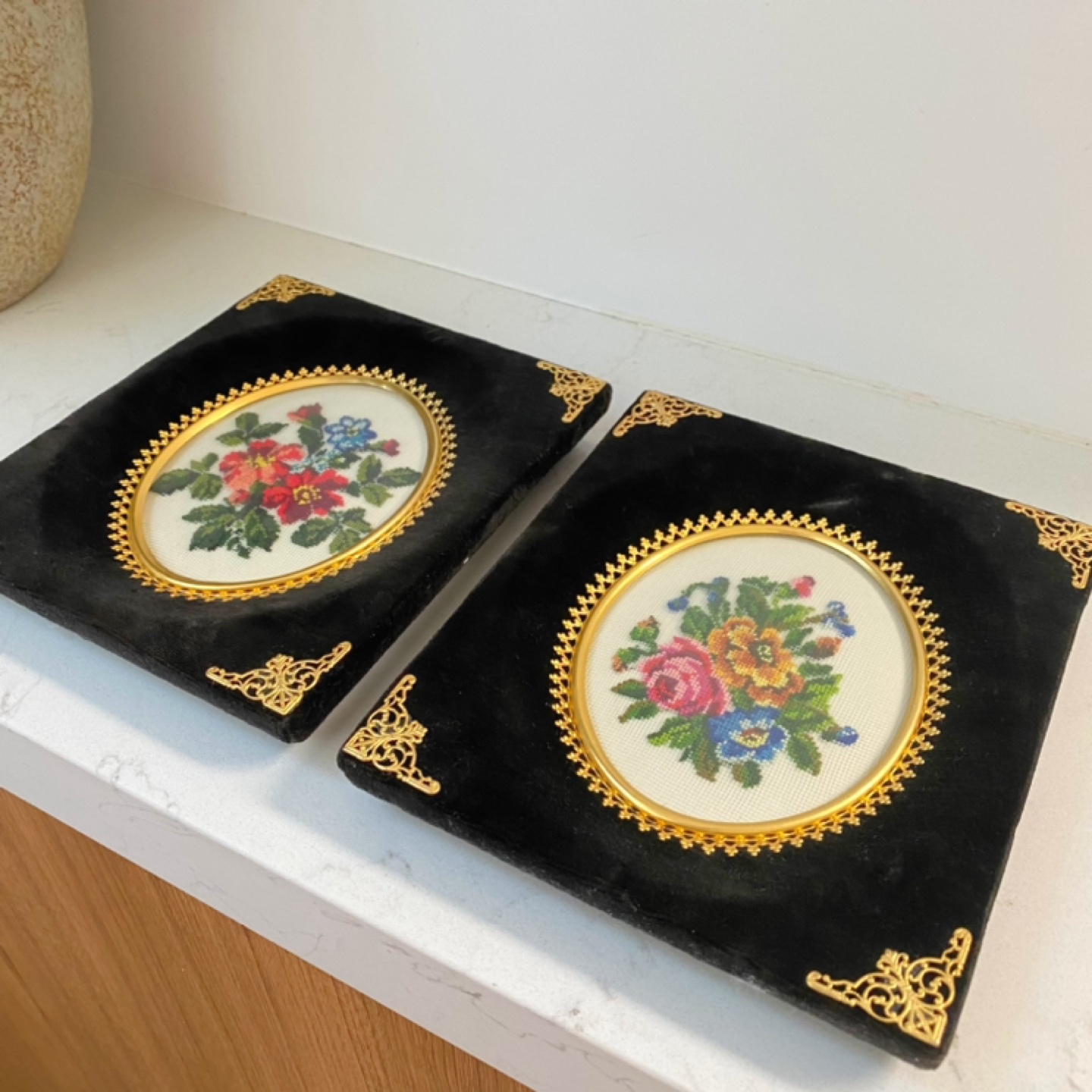 Set of 2 Vintage Framed Needlepoint Art - photo 2
