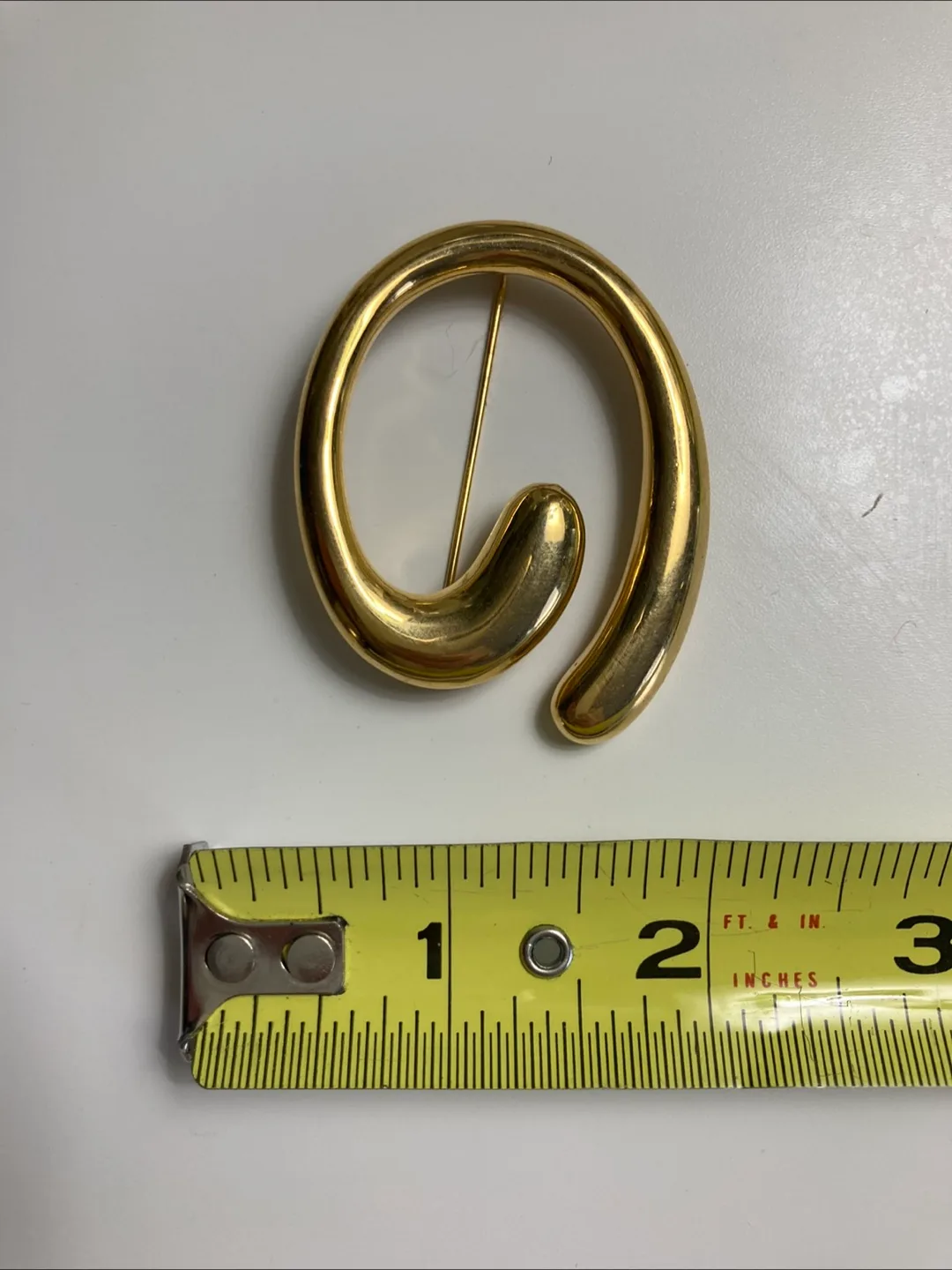 Vintage Gold Tone Brooch image indicator(4)