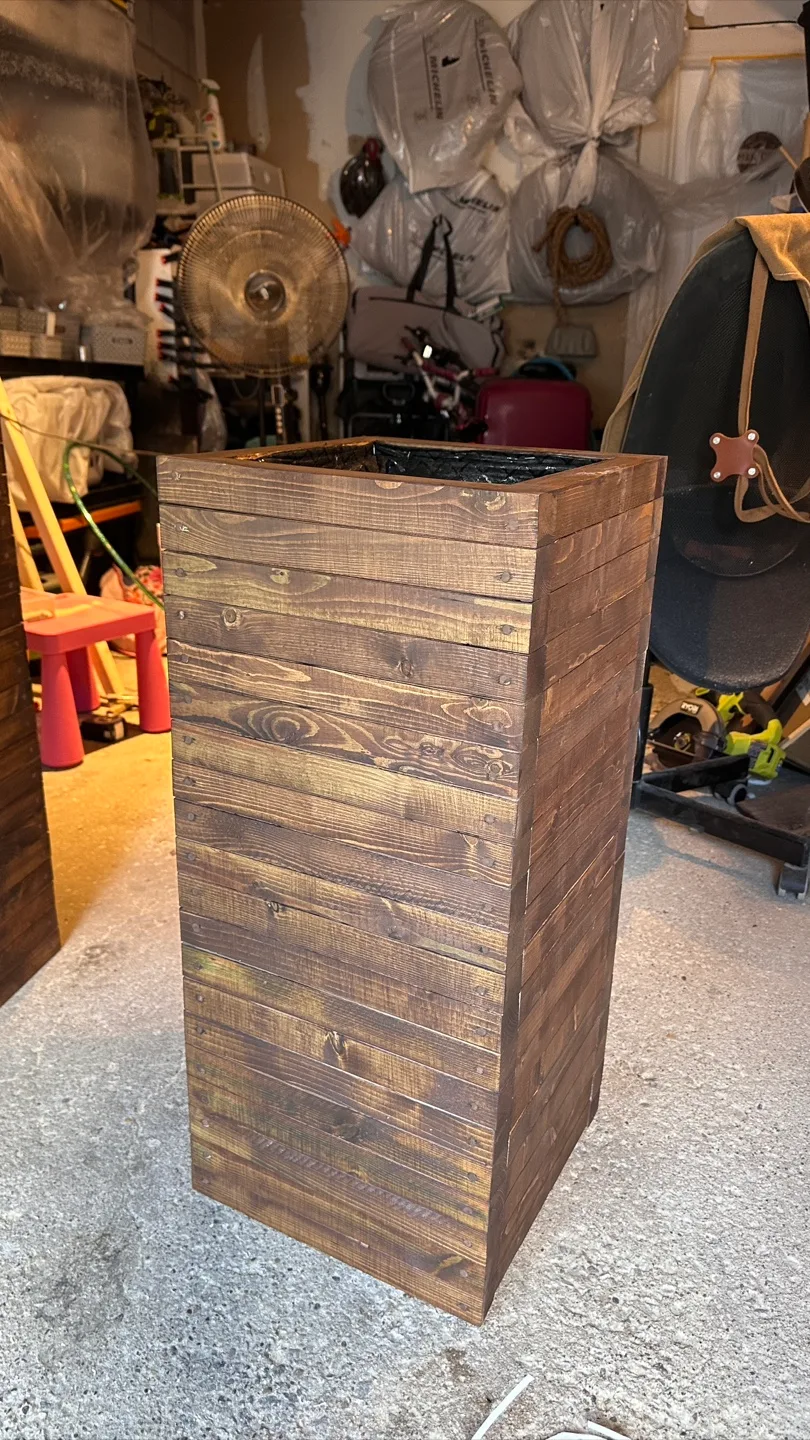 Wood Grain Finish Tall Planter image indicator(5)