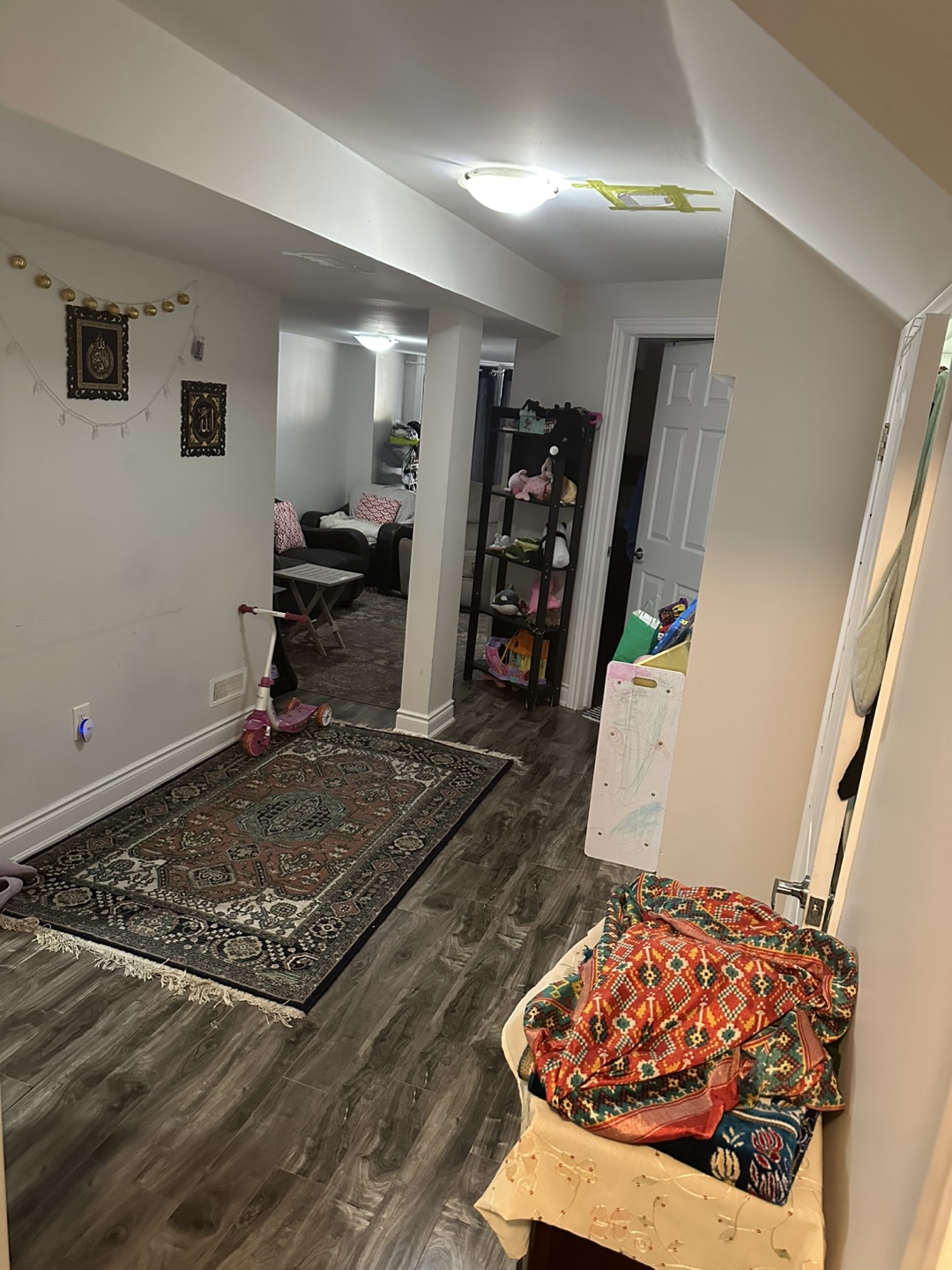 One bedroom Basment - photo 5