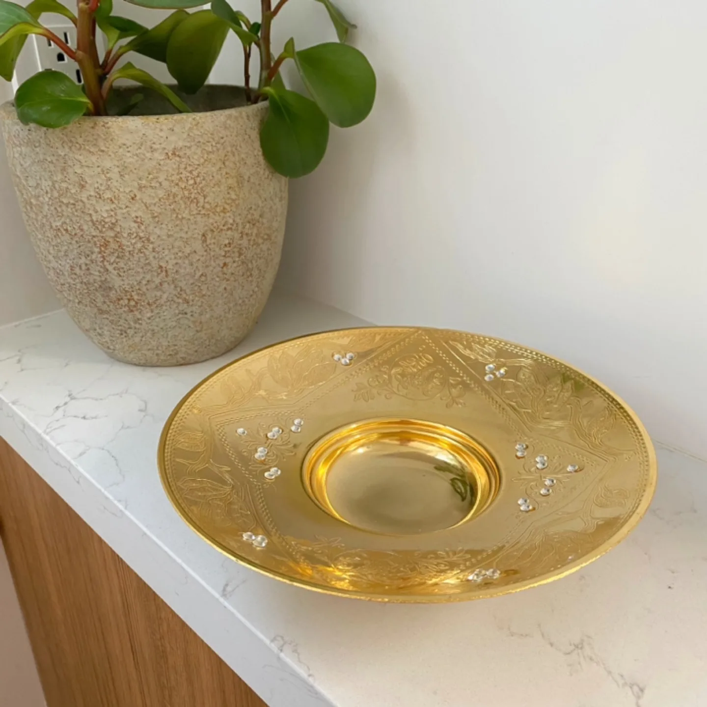 BK 24K Plated Gold Decorative Plate thumbnail