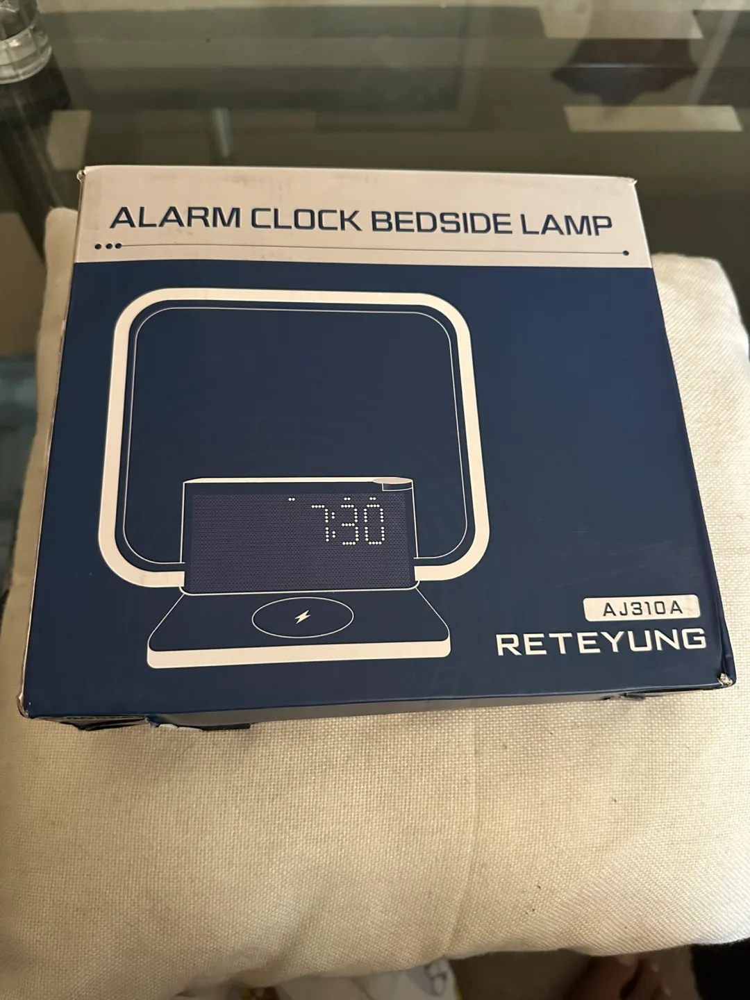 RETEYUNG AJ310A Alarm Clock Bedside Lamp - New in Box image indicator(4)