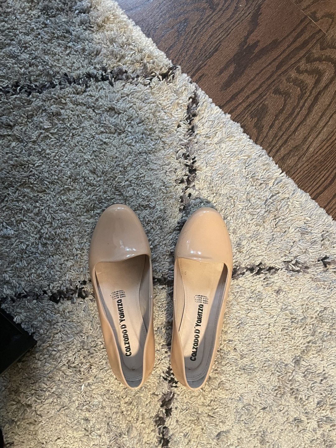 Calzado D' Yoritzo Beige Flats