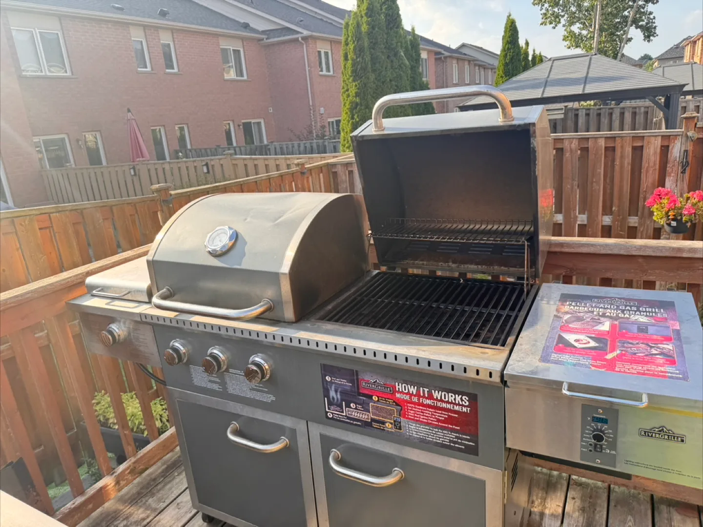 Riverside Grill Pellet BBQ Smoker image indicator(2)