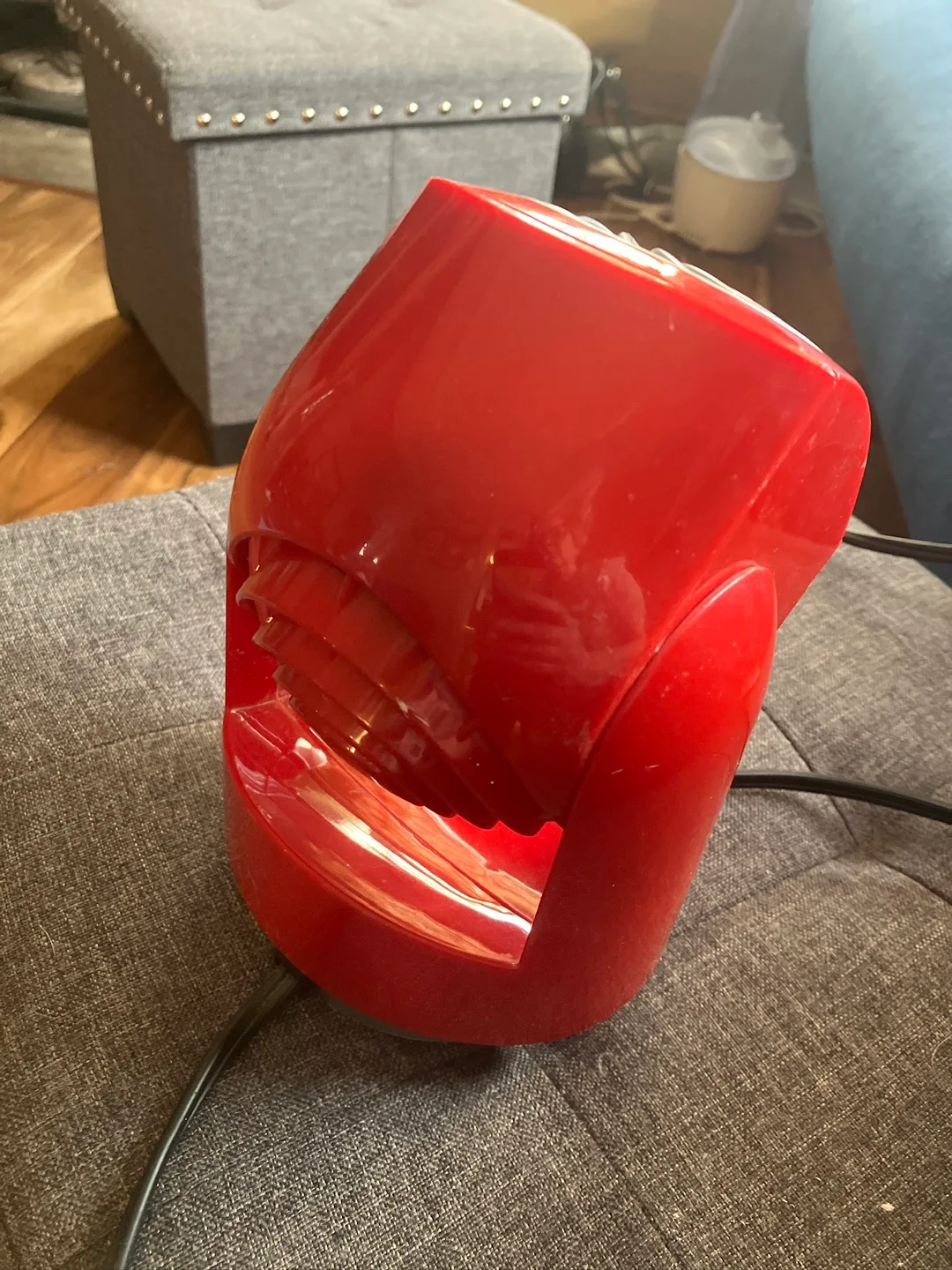 Vornado Pivot Personal fan- Red image indicator(3)