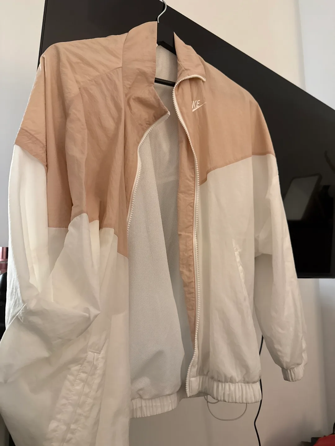 Nike Windrunner Jacket - Beige & White thumbnail