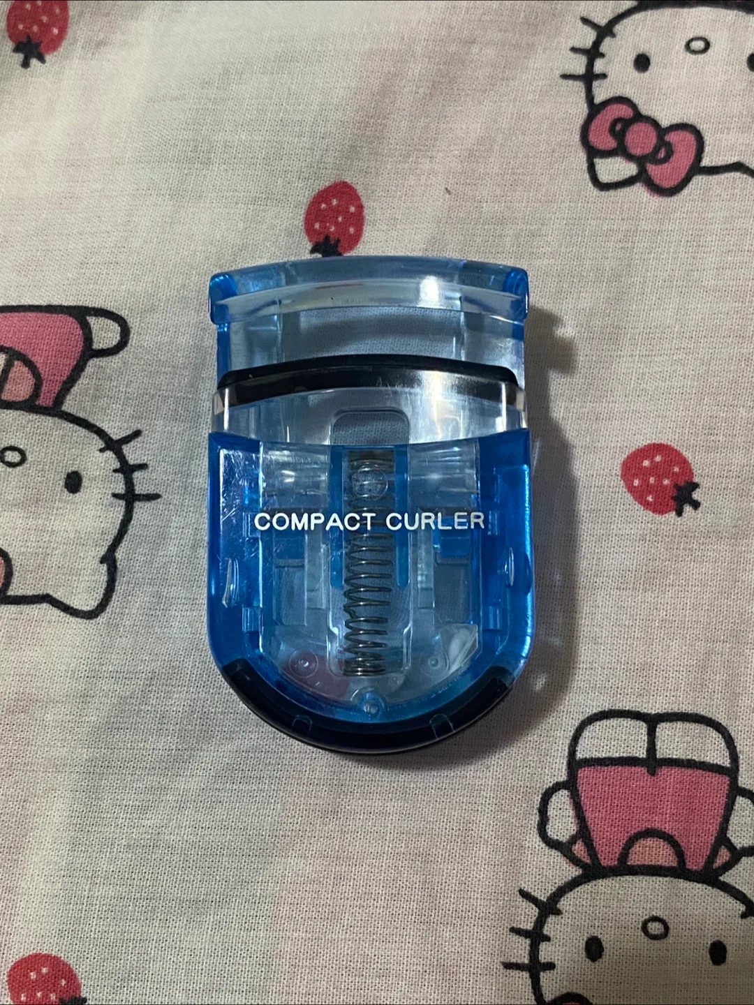 KAI Blue Compact Eyelash Curler thumbnail