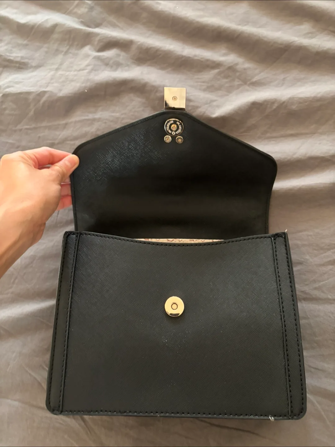 Guess Los Angeles Black Satchel Handbag image indicator(2)