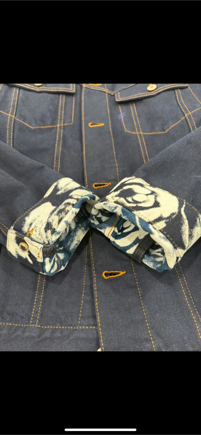 Burberry Denim Jacket image indicator(6)