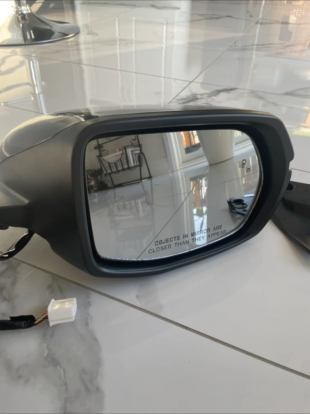 Honda C-RV 2017 passenger mirror image indicator(2)