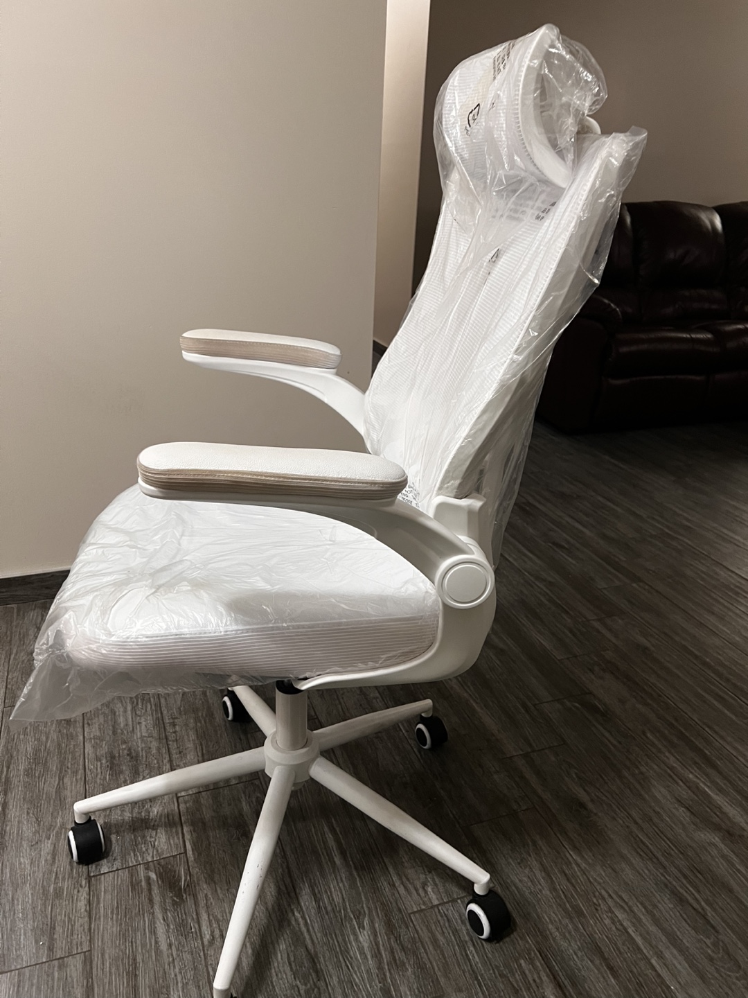 New ErgoTune Supreme V3 Ergonomic Chair - White - photo 2