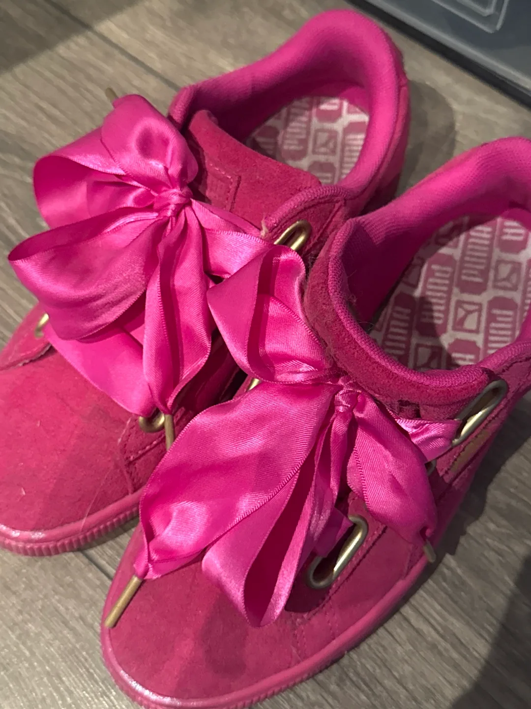 Puma Suede Heart Women's Pink Sneakers thumbnail