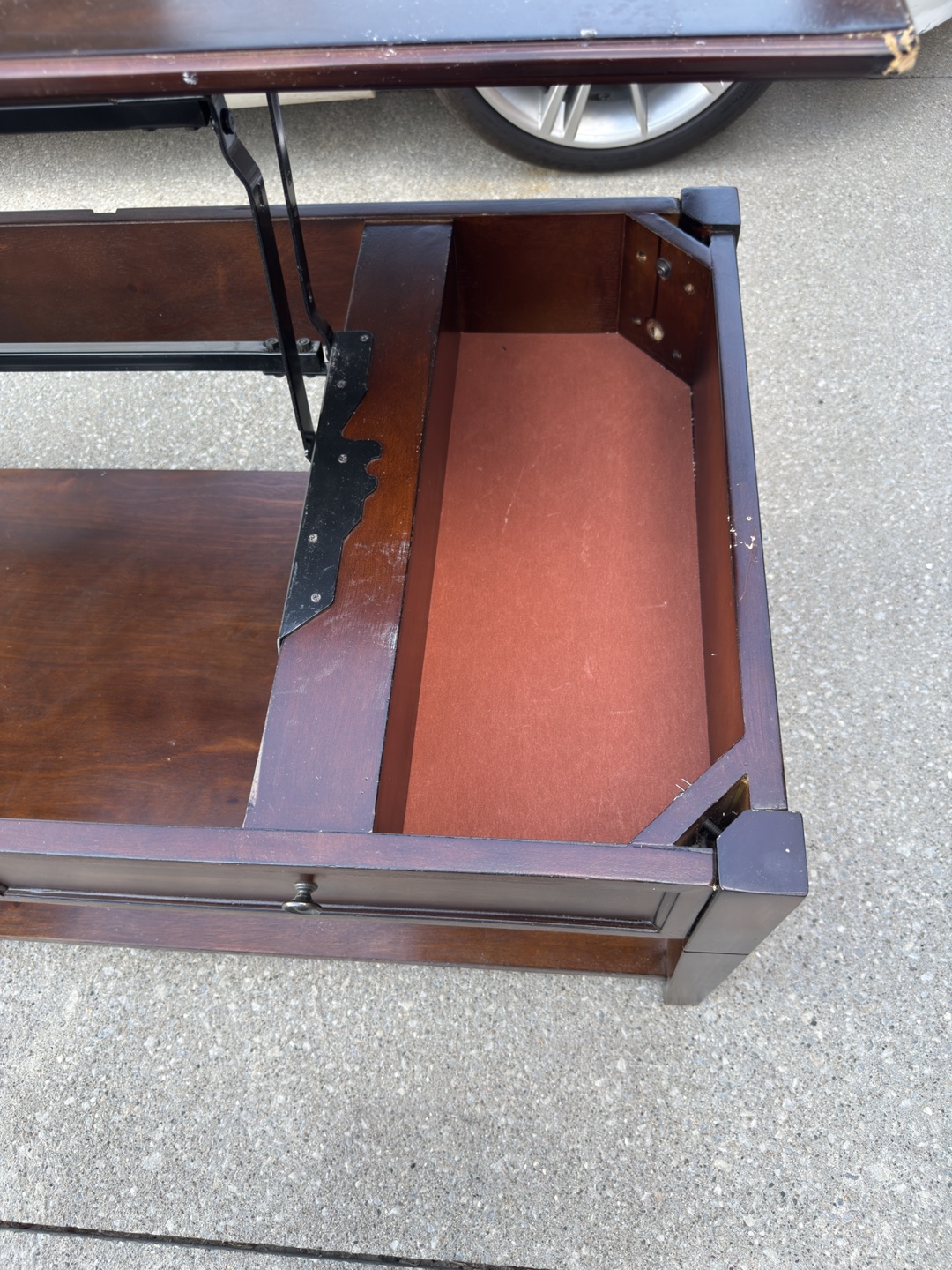 Dark Brown Lift-Top Coffee Table