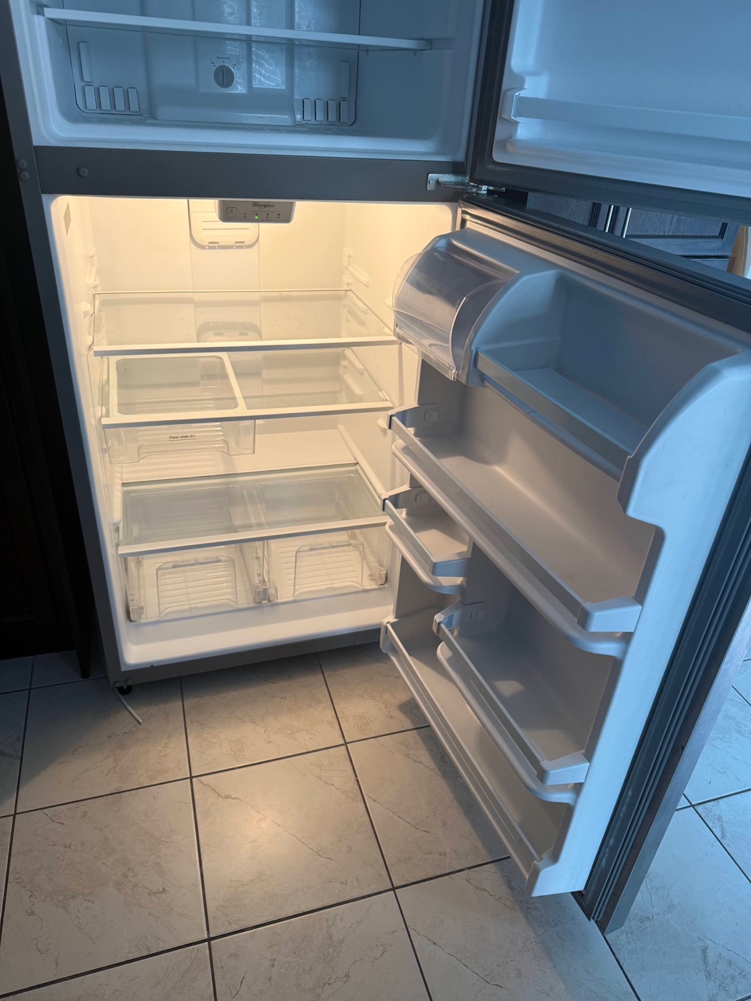 Whirlpool Refrigerator - Stainless Steel - photo 2