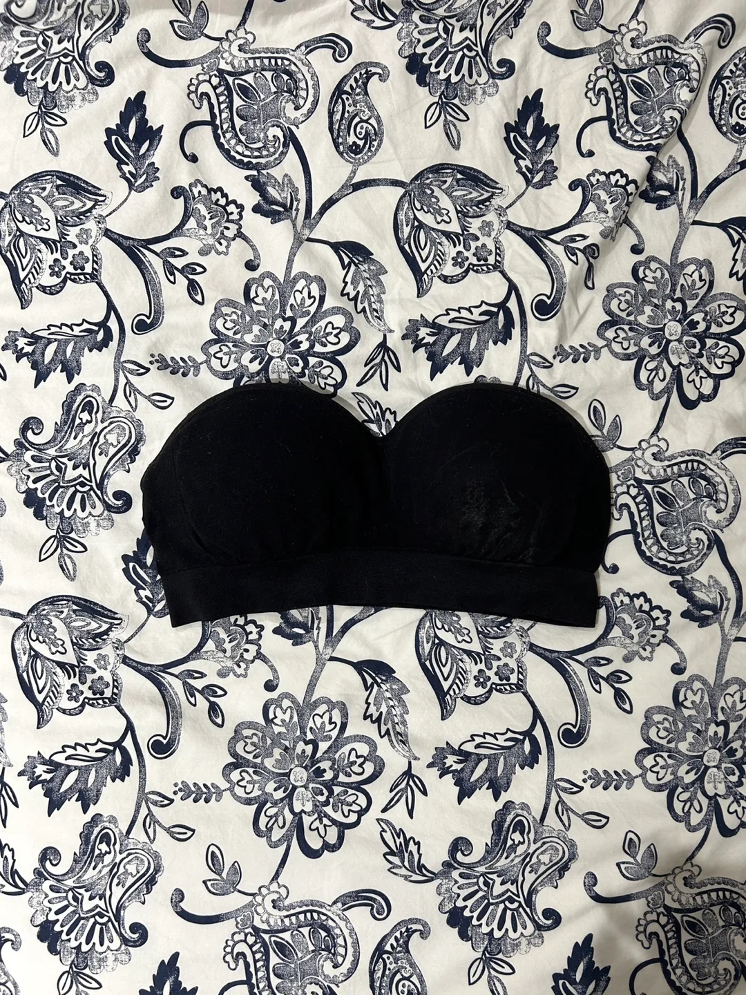 La Vie en Rose Convertible Bandeau Bra thumbnail