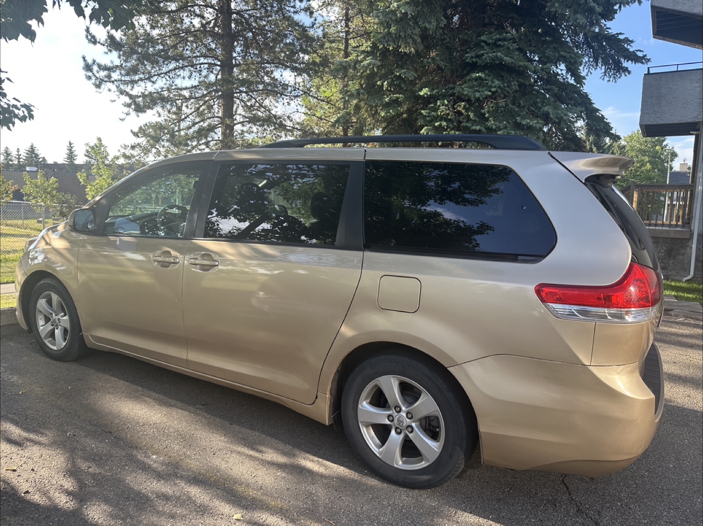 Toyota Sienna - photo 3