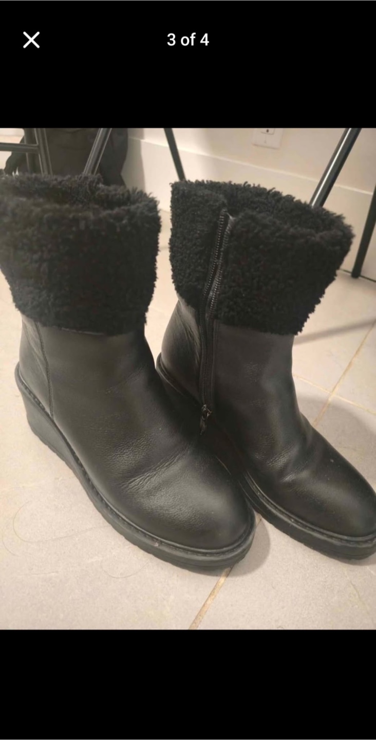 Bos. & Co. Black Leather & Shearling Boots - Size 8 - photo 2